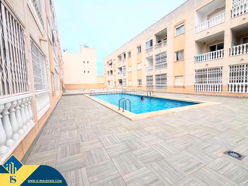 Foto e185b04b-4621-42ef-b235-b21ba138b207. Apartament amb calefacció piscina a Antonio Machado Torrevieja