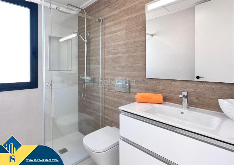 Foto 0372e586-e98a-4c2b-b7f7-00602a2c966c. Xalet amb aparcament piscina a Los Secanos Guardamar del Segura