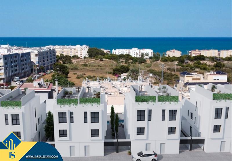 Foto 3c8e5465-fc3c-42d7-8673-431034cdc736. Xalet amb aparcament piscina a Los Secanos Guardamar del Segura