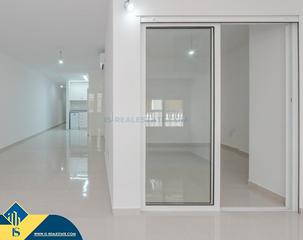 Piso en Las Piscinas Naturales. Apartamento con terraza, en la provincia de alicante, en la ciud