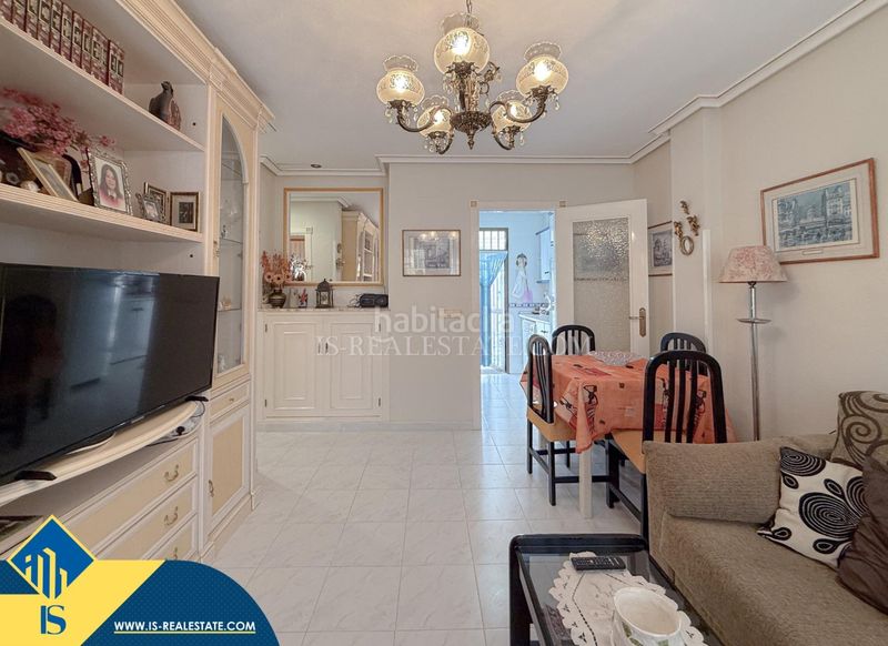 Foto 3340b15f-551f-4efd-aaed-c00ef442e2ba. Apartamento  con terraza, en la provincia de alicante, en la ciudad . 2 habitaciones | 60 m² | 100 metros del mar en Torrevieja