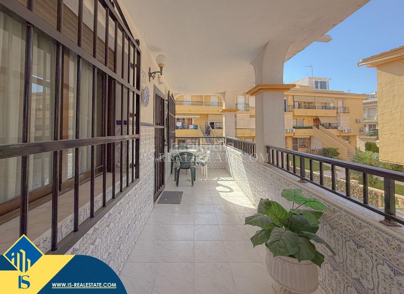 Foto 4ff377a6-7376-4df5-949f-90f2f93506f1. Apartamento  con terraza, en la provincia de alicante, en la ciudad . 2 habitaciones | 60 m² | 100 metros del mar en Torrevieja