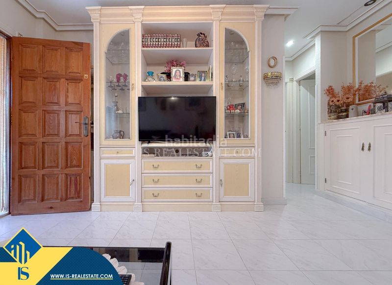 Foto 576e042e-1a59-4be6-aee5-2b9e7365cb82. Apartamento  con terraza, en la provincia de alicante, en la ciudad . 2 habitaciones | 60 m² | 100 metros del mar en Torrevieja
