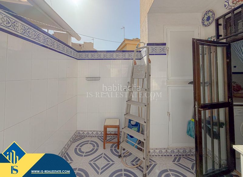 Foto 738cf370-e11d-45a6-b9a7-20d1319a15ce. Apartamento  con terraza, en la provincia de alicante, en la ciudad . 2 habitaciones | 60 m² | 100 metros del mar en Torrevieja