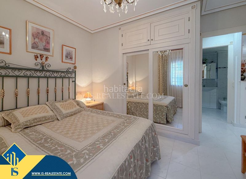 Foto 7a33f104-cc9b-4993-9802-90eef2c8864f. Apartamento  con terraza, en la provincia de alicante, en la ciudad . 2 habitaciones | 60 m² | 100 metros del mar en Torrevieja