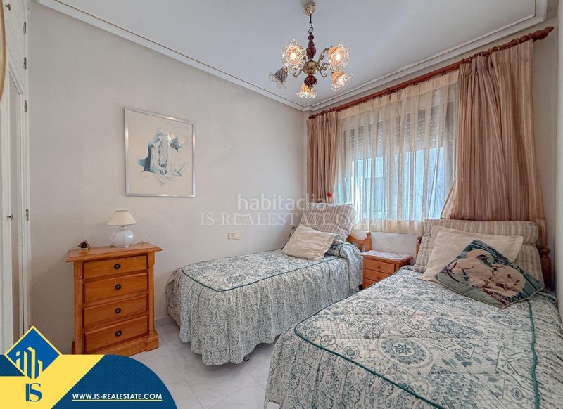 Foto a2be5792-a87e-418f-902a-a8dfd8dc45d0. Apartamento  con terraza, en la provincia de alicante, en la ciudad . 2 habitaciones | 60 m² | 100 metros del mar en Torrevieja