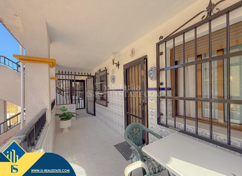 Foto de6126b8-c276-42f9-be86-772011361db4. Apartamento  con terraza, en la provincia de alicante, en la ciudad . 2 habitaciones | 60 m² | 100 metros del mar en Torrevieja