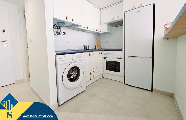 Foto bf68d3c3-e552-4d3e-aea6-d44fd2cbd3ef. Piso apartamento con piscina comunitaria, en la provincia de alicante, en la ciudad , en la zona de playa del cura. 2 habi en Torrevieja