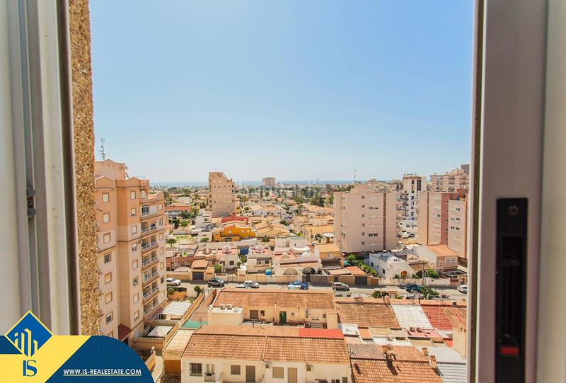 Foto 07ebf341-533b-48c8-98ff-adde4936e1e6. Apartamento  reformado con piscina comunitaria, en la provincia de alicante, en la ciudad . 2 habitaciones | 59 m² | 2 en Torrevieja