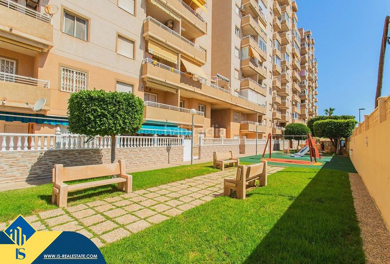 Foto 08f79d51-db93-459a-8a7e-63e96f874fa8. Apartamento  reformado con piscina comunitaria, en la provincia de alicante, en la ciudad . 2 habitaciones | 59 m² | 2 en Torrevieja