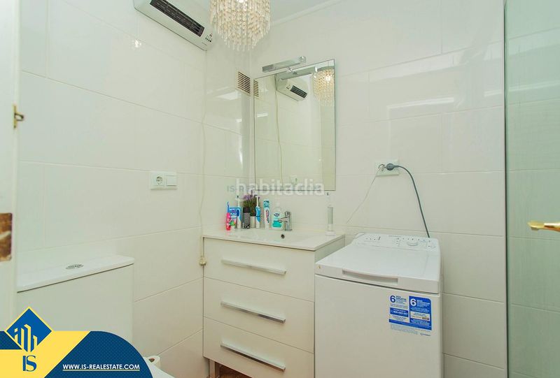 Foto 14646d0c-cee7-44f8-94a4-79a5a136e09e. Apartamento  reformado con piscina comunitaria, en la provincia de alicante, en la ciudad . 2 habitaciones | 59 m² | 2 en Torrevieja