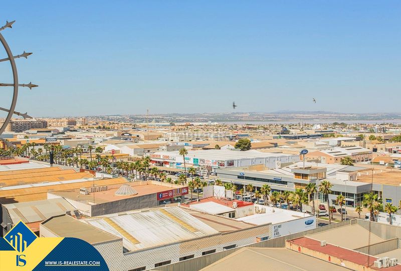 Foto 18894176-ebf5-4b2d-983e-e87b08f5cda6. Apartamento  reformado con piscina comunitaria, en la provincia de alicante, en la ciudad . 2 habitaciones | 59 m² | 2 en Torrevieja