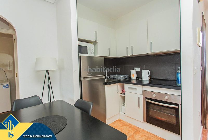 Foto 4ec54c94-138e-467f-a209-30c26c3a5199. Apartamento  reformado con piscina comunitaria, en la provincia de alicante, en la ciudad . 2 habitaciones | 59 m² | 2 en Torrevieja