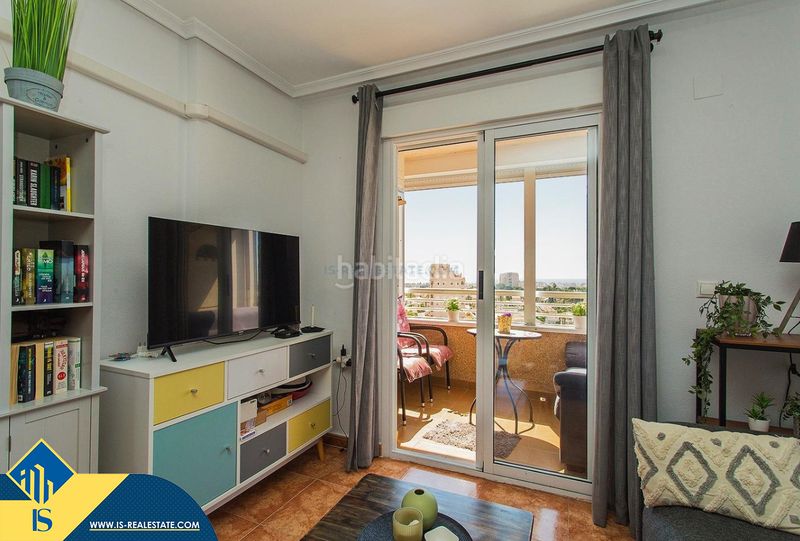 Foto 6521ecd4-1821-417a-a81b-a6ad6e78c63e. Apartamento  reformado con piscina comunitaria, en la provincia de alicante, en la ciudad . 2 habitaciones | 59 m² | 2 en Torrevieja
