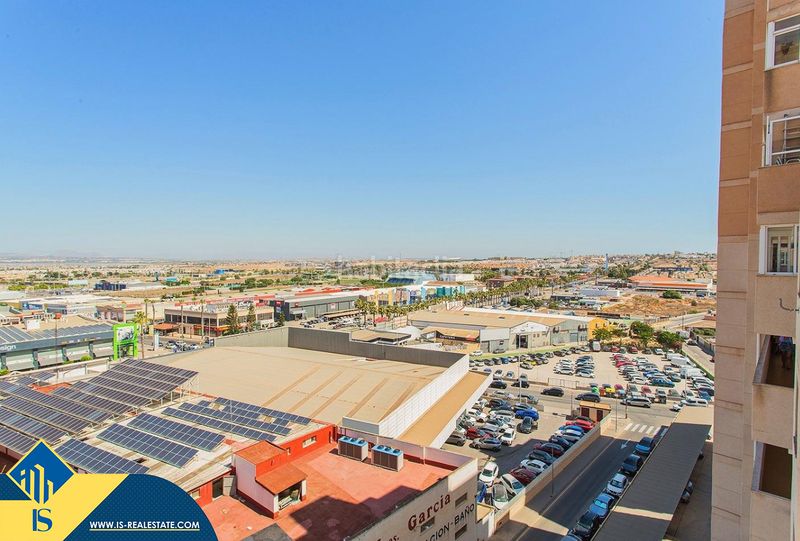 Foto 8f600923-8e8c-4e2e-929d-020d343dcbfd. Apartamento  reformado con piscina comunitaria, en la provincia de alicante, en la ciudad . 2 habitaciones | 59 m² | 2 en Torrevieja