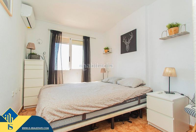 Foto b2524ec2-6aef-4ccd-8bb1-1764e5fd3fab. Apartamento  reformado con piscina comunitaria, en la provincia de alicante, en la ciudad . 2 habitaciones | 59 m² | 2 en Torrevieja