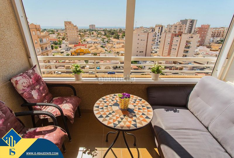 Foto c5f1c38e-be2b-42fc-be51-6fa73adf8a8d. Apartamento  reformado con piscina comunitaria, en la provincia de alicante, en la ciudad . 2 habitaciones | 59 m² | 2 en Torrevieja