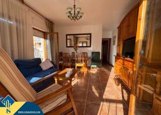 Appartement à Playa de los Náufragos. Apartamento con terraza, en la provincia de alicante, en la ciud