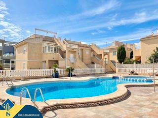 Haus in Aguas Nuevas. Bungalow con piscina comunitaria, en la provincia de alicante, e