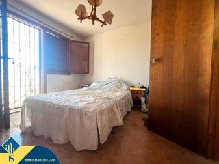 Reihenhaus in Nueva Torrevieja. Casa para reformar, en la provincia de alicante, en la ciudad de