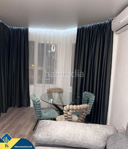 Foto 203573d3-45e5-4119-a634-0c169610b6ba. Piso apartamento con terraza, en la provincia de alicante, en la ciudad , en la zona de playa del cura. 3 habitaciones | 8 en Torrevieja