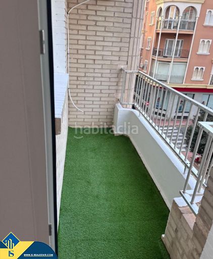 Foto 34807e52-3379-4def-bc4e-847e2519ce87. Piso apartamento con terraza, en la provincia de alicante, en la ciudad , en la zona de playa del cura. 3 habitaciones | 8 en Torrevieja