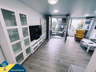 Appartement à Las Piscinas Naturales. Apartamento reformado con terraza, en la provincia de alicante,
