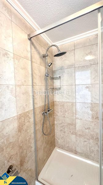 Foto fce324b4-49dc-47e3-b7da-db3f8d25d37b. Casa adosada casa con piscina comunitaria, en la provincia de alicante, en la ciudad . 3 habitaciones | 80 m² | 3 kilómetros del m en Torrevieja