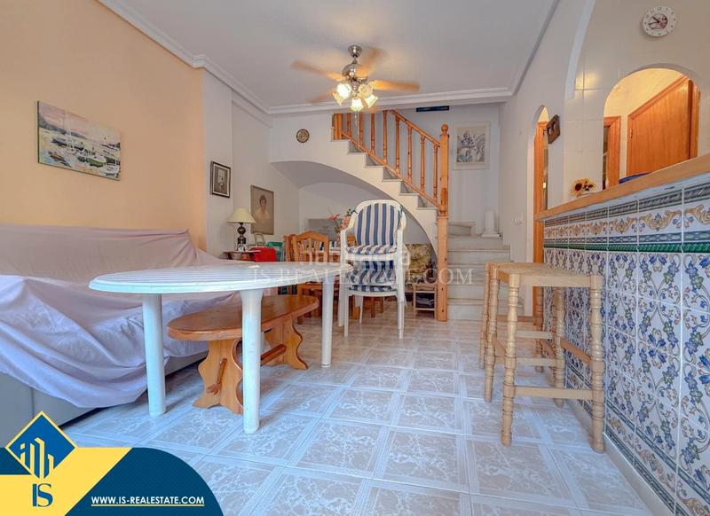 Foto 4ac7a223-7551-45f7-8410-9bd86818568e. Casa con riscaldamento parcheggio piscina in Los Europeos Torrevieja