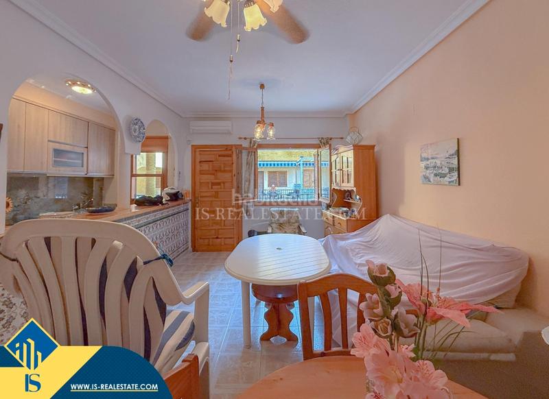 Foto 576966dc-b8bd-47fa-927e-580f5fc73b03. Casa con riscaldamento parcheggio piscina in Los Europeos Torrevieja