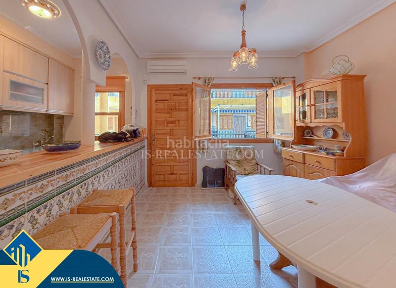 Foto b85ef8d8-8fb1-47b0-bef1-4240d4fc061d. Casa con riscaldamento parcheggio piscina in Los Europeos Torrevieja