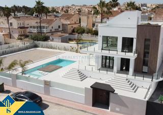 Chalet à Miramar - Torre del Moro. Villa con piscina privada, en la provincia de alicante, en la ci
