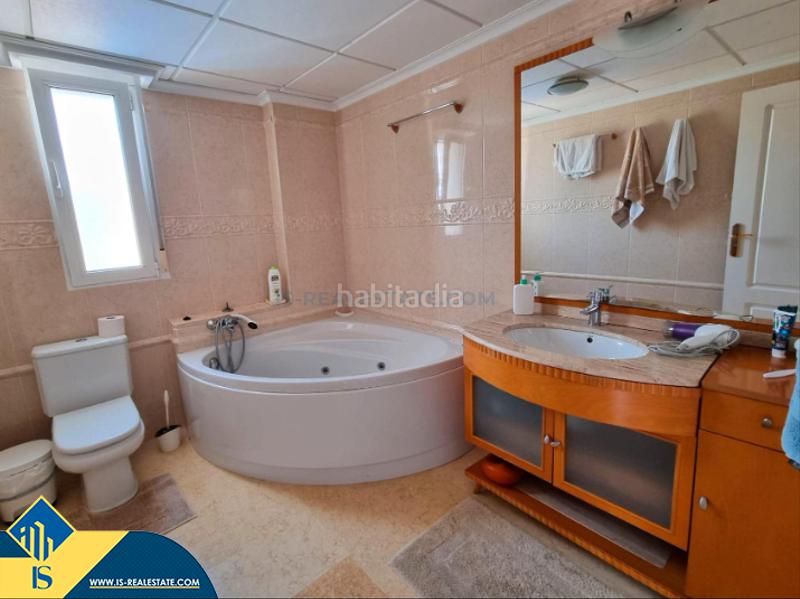 Foto 01b200c1-8d6c-466d-a3ef-c6480dcfe434. Chalet avec parking piscine dans Cañada del Molino Torrevieja