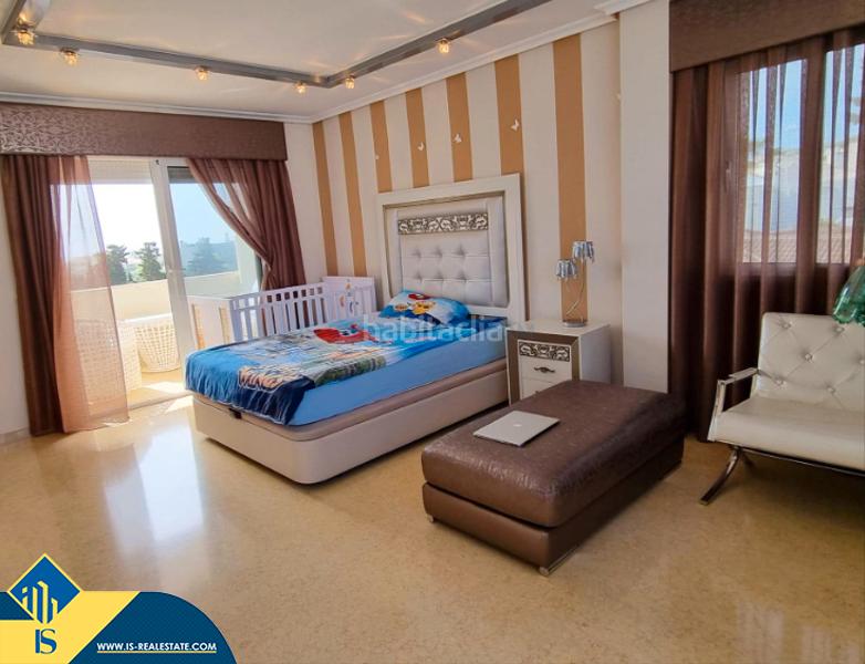 Foto 9250c02c-ab7f-4400-9edd-f1d577c56f63. Chalet avec parking piscine dans Cañada del Molino Torrevieja