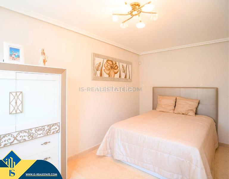 Foto 011a0041-2179-4670-bc0c-57995af96f54. Chalet avec parking piscine dans Cañada del Molino Torrevieja