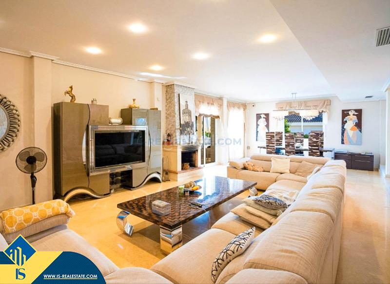 Foto 3469bf94-9ee9-40f6-b989-4e4339ea863d. Chalet avec parking piscine dans Cañada del Molino Torrevieja