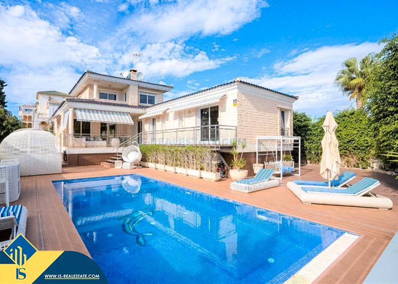 Foto 8cfe72b4-fd7d-4593-be46-9457b826d1b7. Chalet avec parking piscine dans Cañada del Molino Torrevieja