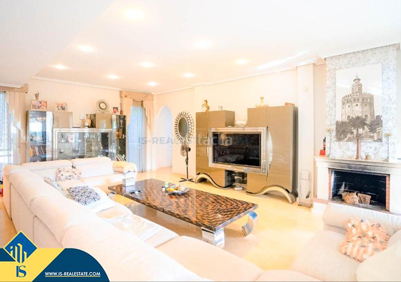 Foto 95c9f126-77ea-4b97-883e-3e0b62aa30fa. Chalet avec parking piscine dans Cañada del Molino Torrevieja