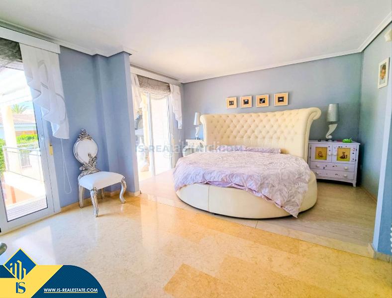 Foto aa21282c-2583-428d-93e6-bcc23d24649e. Chalet avec parking piscine dans Cañada del Molino Torrevieja