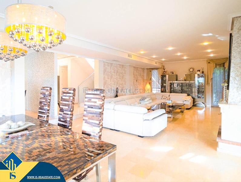 Foto ef18a17f-3299-4554-bb07-6da186642476. Chalet avec parking piscine dans Cañada del Molino Torrevieja