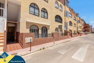 Appartement in Gaspar Perelló. Apartamento con terraza, en la provincia de alicante, en la ciud