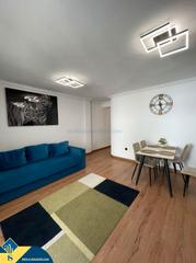 Appartement in Avenida Habaneras - Curva de Palangre. Apartamento con terraza, en la provincia de alicante, en la ciud