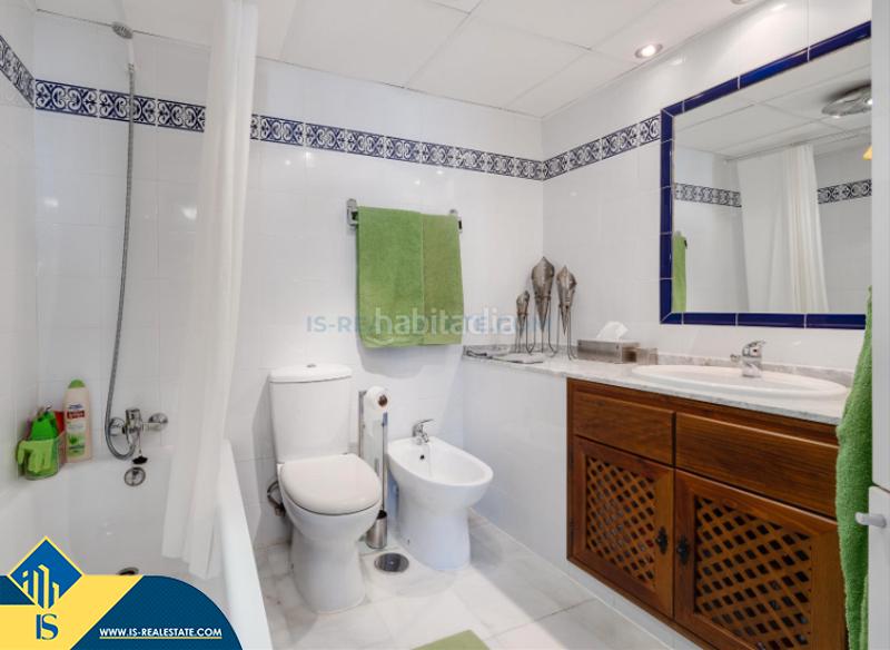 Foto ee209e30-4762-4133-8be3-d3a4e98ed245. Pis amb aparcament piscina a Zona Playa de los Locos Torrevieja