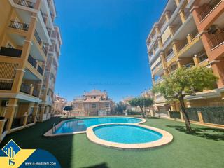 Appartement in Aguas Nuevas. Apartamento con piscina comunitaria, en la provincia de alicante