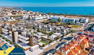 Appartement à Torre de la Horadada. Apartamentos en construcción con piscina comunitaria, en la prov