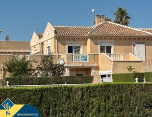 Casa a Aguas Nuevas. Casa con piscina comunitaria, en la provincia de alicante, en la