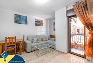 Apartamento en Antonio Machado. Apartamento con piscina comunitaria, en la provincia de alicante