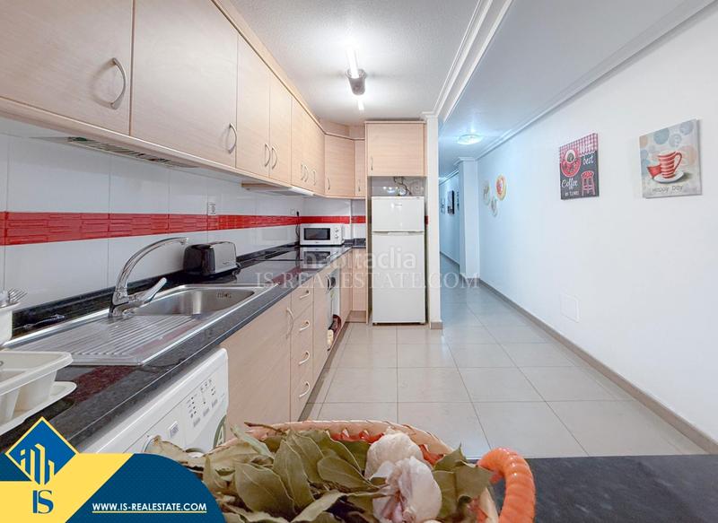 Foto e469fcc4-02c4-49f9-bb5c-1d0342316b59. Apartament amb calefacció a Antonio Machado Torrevieja