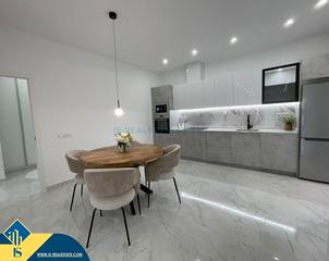 Pis a Las Piscinas Naturales. Apartamento con terraza, en la provincia de alicante, en la ciud