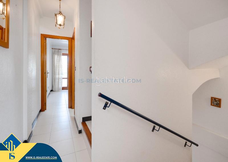 Foto 189d2417-5d02-47ba-afec-2ecba437950e. Chalet villa con piscina comunitaria, en la provincia de alicante, en la ciudad , en la zona de la mata. 3 habitaciones | 10 en Torrevieja